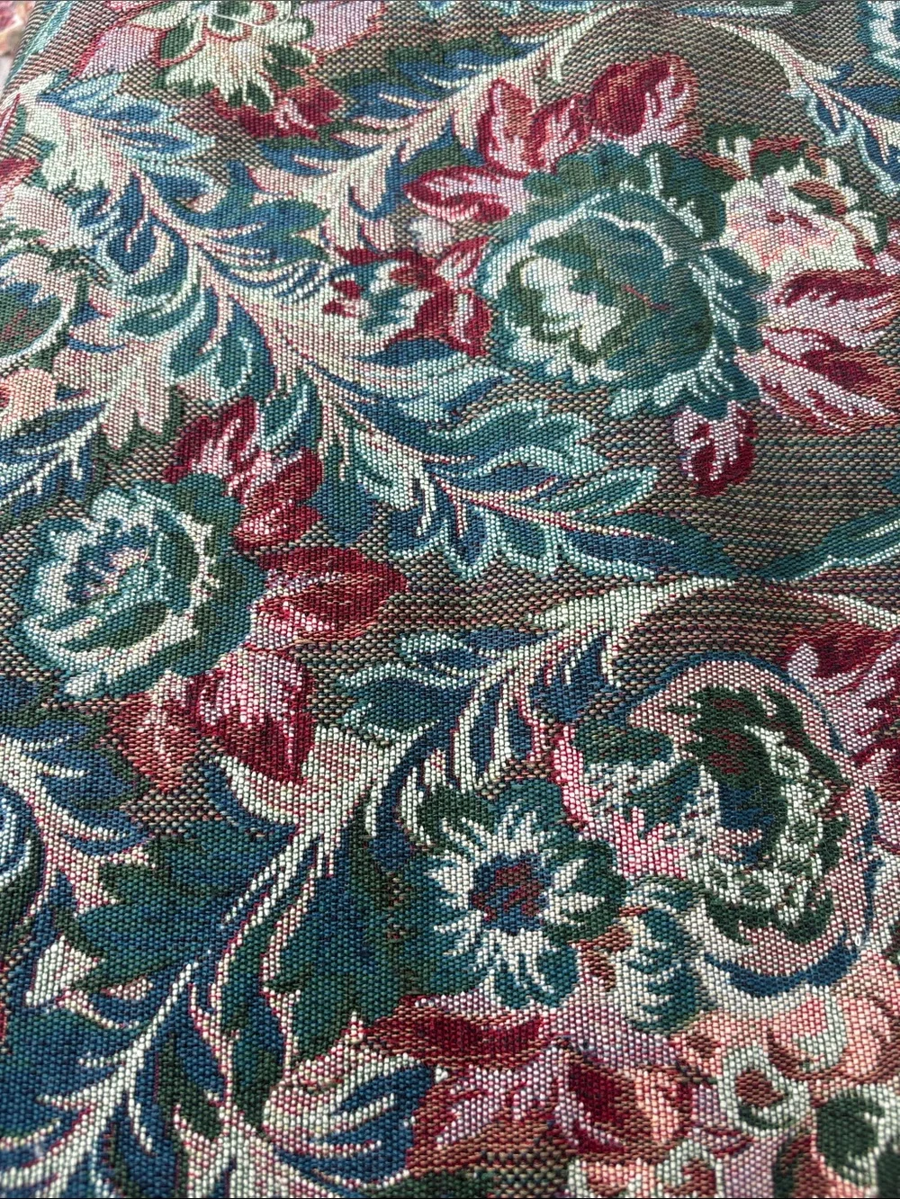 VTG Floral Jacquard Decorative pieces